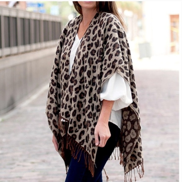 Nordstrom Accessories - Leopard Print Large Blanket Fringed Scarf NWOT